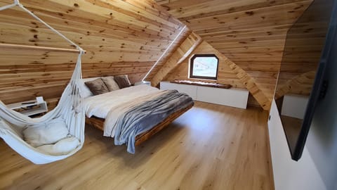 Communal lounge/ TV room, Bed, Bedroom