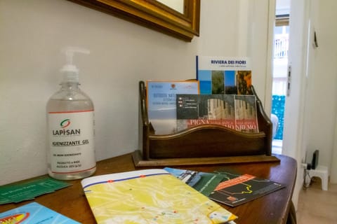 Facade/entrance, Decorative detail