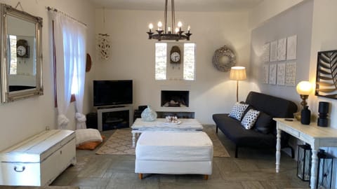 Irene Asklipios Paros House in Paros