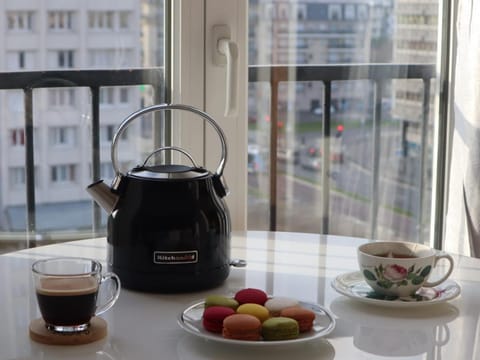 Coffee/tea facilities, Seating area