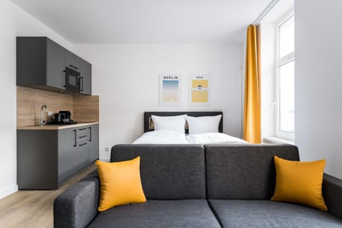 Bed, Kitchen or kitchenette, Living room, Photo of the whole room, Seating area, Bedroom, minibar
