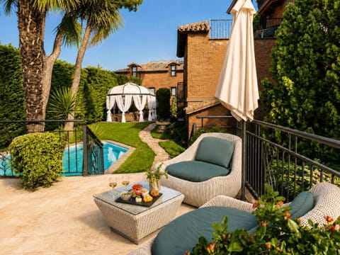 Garden, Solarium, Swimming pool