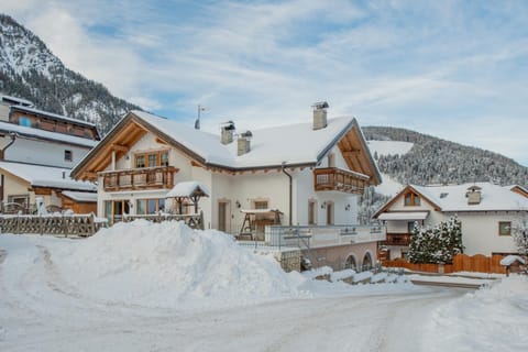 Property building, Winter