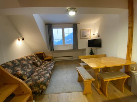 TV and multimedia, Living room, Dining area