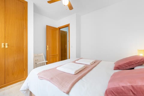 Bed, Photo of the whole room, Bedroom, towels, wardrobe
