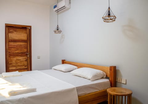 Bed, Bedroom, air conditioner