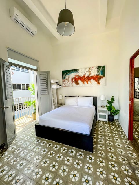 Bed, Bedroom, air conditioner