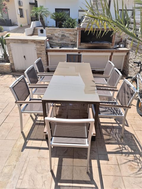 Dining area, Breakfast