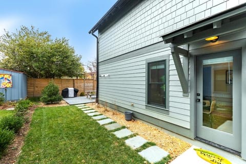 Heart of Brevard Hideaway - Walk/Bike to Downtown! House in Brevard