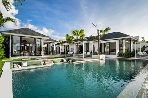 Property building, Seating area, Pool view, Swimming pool, sunbed
