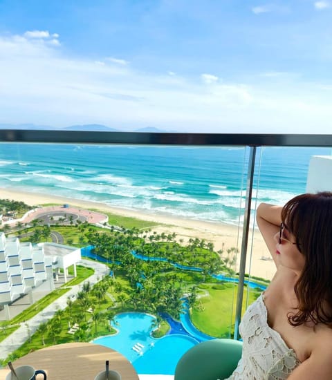 Communal lounge/ TV room, Day, People, Natural landscape, Bird's eye view, View (from property/room), Balcony/Terrace, Beach, Evening entertainment, Pool view, Sea view, Swimming pool, sunbed