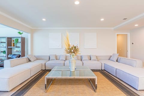 Single Level House with view and pool House in Glendora