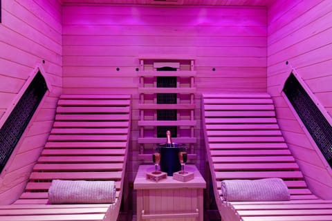 Romance Spa Nuit D'amour Apartment in Le Havre