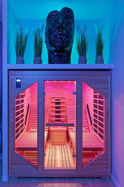 Romance Spa Nuit D'amour Apartment in Le Havre