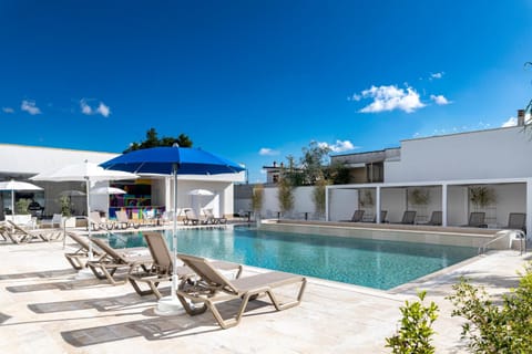 Day, Balcony/Terrace, Pool view, Swimming pool, Swimming pool, sunbed