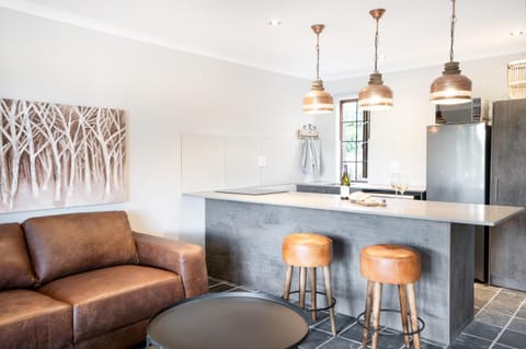 Avemore Orchard Apartment - with full Backup power Apartment in Stellenbosch