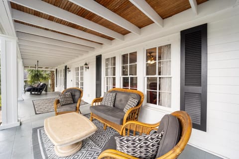 Patio, Day, View (from property/room), Balcony/Terrace, Seating area