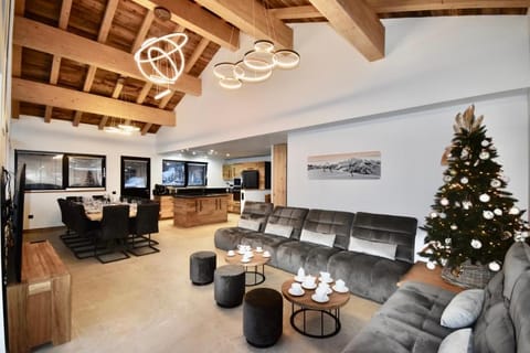 Communal lounge/ TV room, Living room