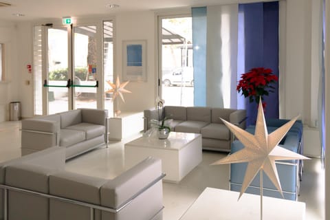 Lobby or reception, Internal: Not applicable to any particular room