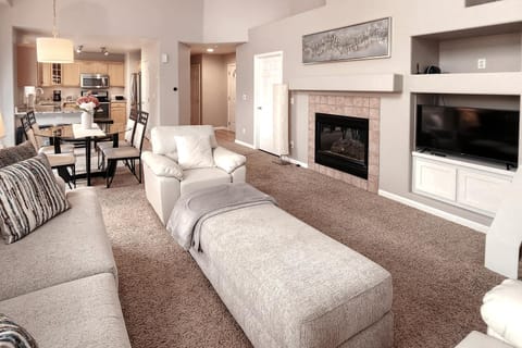 Littleton Home with Deck - 24 Mi to Denver! House in Highlands Ranch