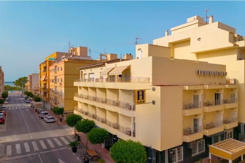 Property building, Day, Neighbourhood, City view, Street view, Location