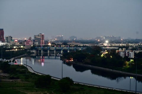 Nearby landmark, Night, View (from property/room), City view, River view