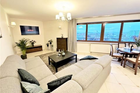TV and multimedia, View (from property/room), Living room, Seating area, Dining area