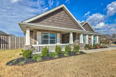 Fayetteville Home Near University and Biking Trails House in Fayetteville