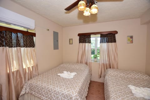 Harada Inn and Suites Bed and Breakfast in Hopkins