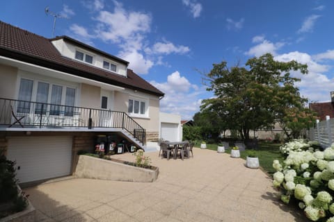 Property building, Garden