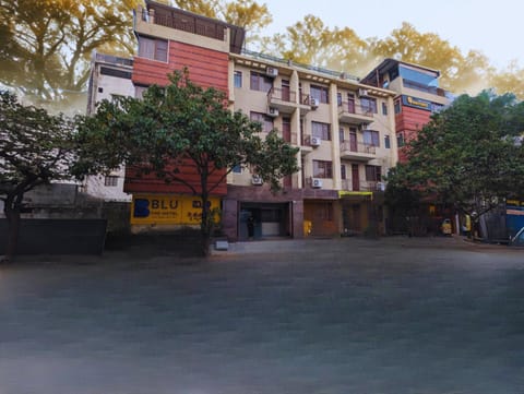 Property building, Street view