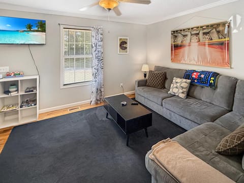 Homey Townhouse Near Lake & Sports Complex Apartment in Guntersville Lake