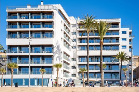 People, Activities, Balcony/Terrace, Beach, Sea view