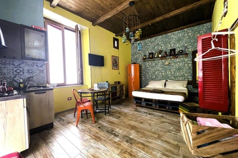 Bed, Bathroom, TV and multimedia, Kitchen or kitchenette, Seating area, Dining area, Bedroom, flat iron, hair dryier, heating, internet, internet, locker, oven, pet friendly, safe, towels, towels, air conditioner