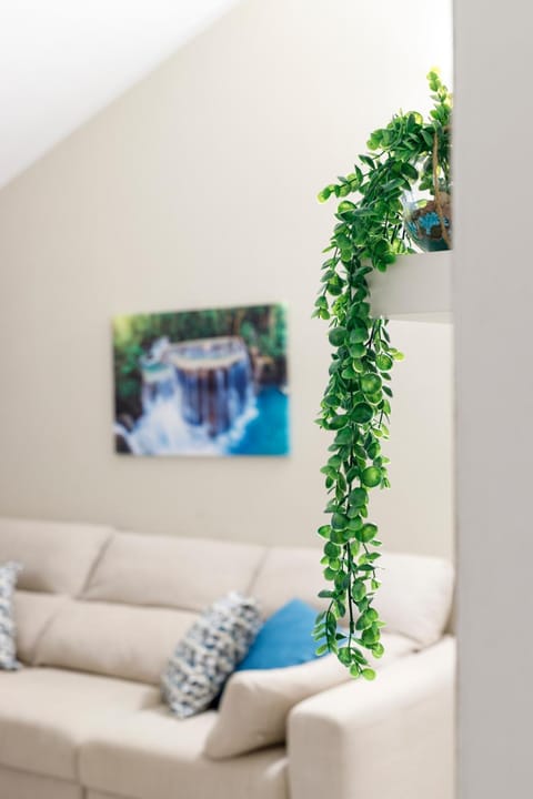Living room, Decorative detail, Seating area