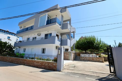 Property building, Street view
