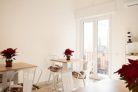Communal lounge/ TV room, Dining area