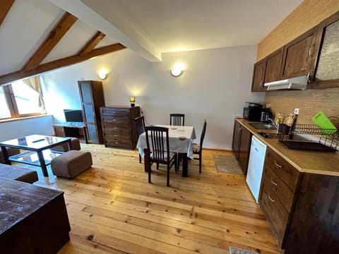 Living room, Photo of the whole room, Dining area, kitchen