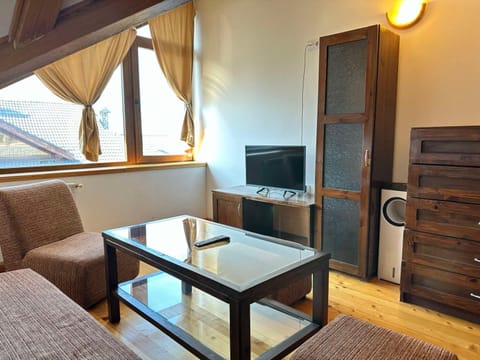 TV and multimedia, Seating area