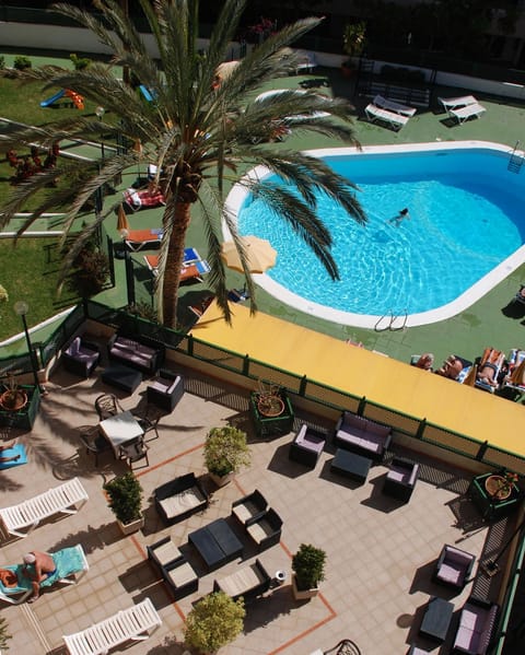Area and facilities, Swimming pool