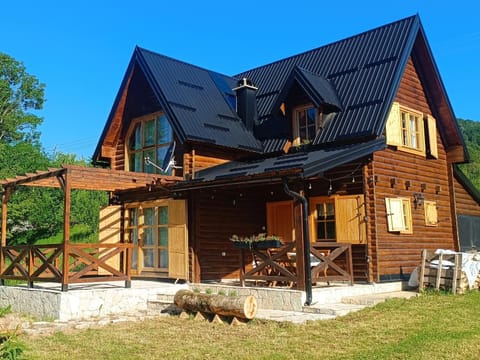 Anna's Mountain House Chalet in Montenegro