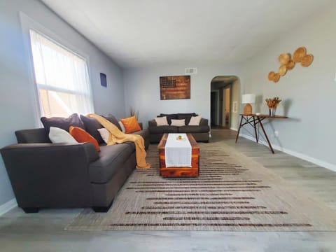 Room Near Downtown UofL,Airport&ExpoCenter Bed and Breakfast in Louisville