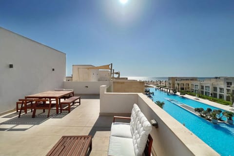 Patio, View (from property/room), Balcony/Terrace, Pool view