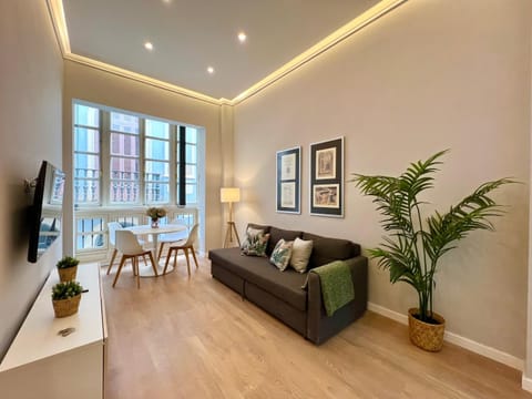 TV and multimedia, Living room, Dining area