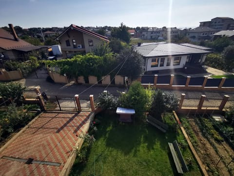 Garden, Balcony/Terrace, Parking