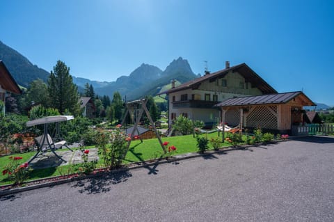 Appartamento Brunel Apartment in Pozza di Fassa