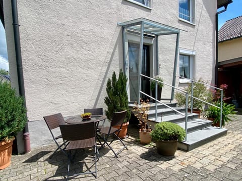 Patio, Seating area