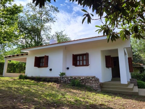Property building, Day, Garden, Garden view