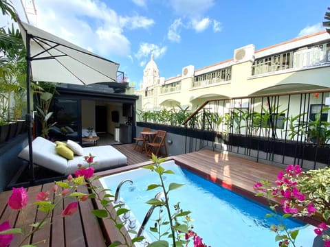 Property building, Day, Natural landscape, Hot Tub, View (from property/room), Balcony/Terrace, sunbed