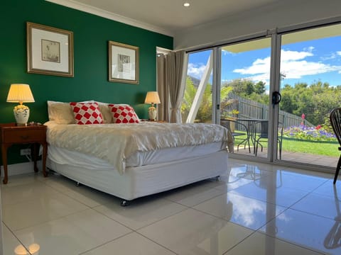 White House Apartment in Bicheno